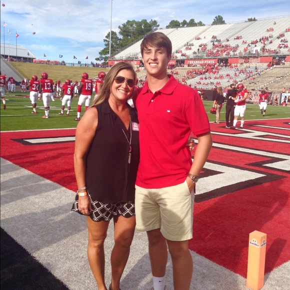 Meet your Posher, Mitzi - Picture 4 of 8